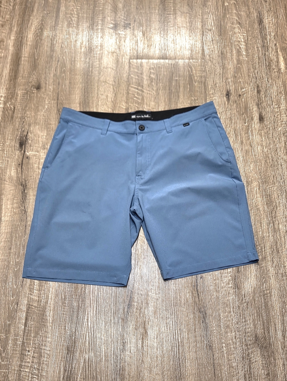 Travis Mathew Wanderlust Men's Preowned Golf Shorts Size 38